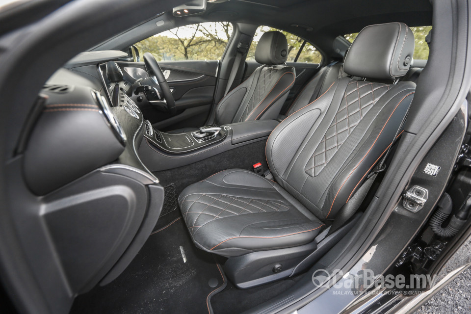 Mercedes-Benz CLS C257 (2018) Interior