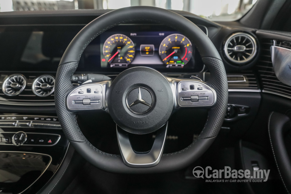 Mercedes-Benz CLS C257 (2018) Interior