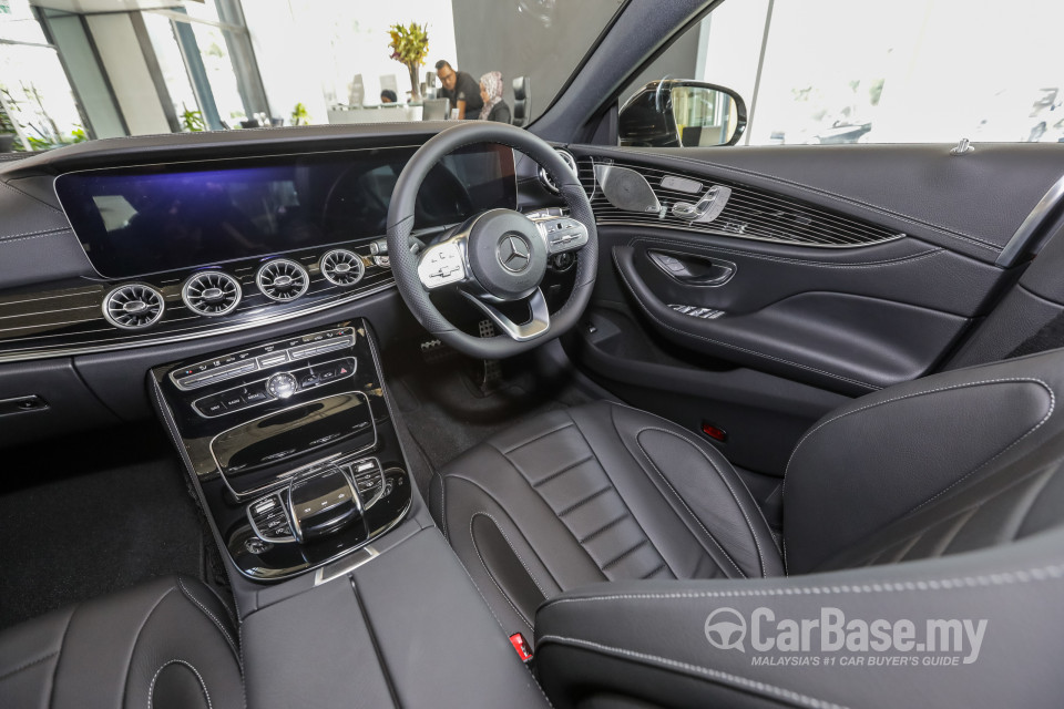 Mercedes-Benz CLS C257 (2018) Interior