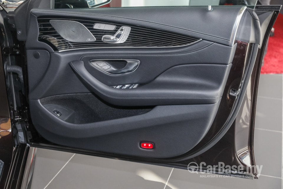 Mercedes-Benz CLS C257 (2018) Interior