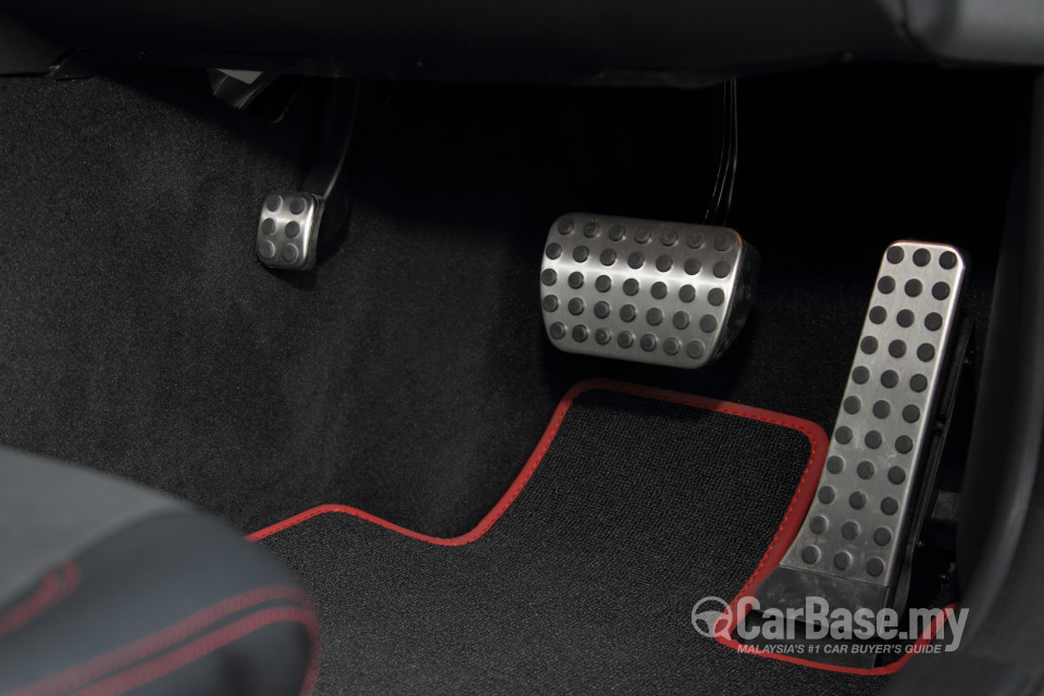 Mercedes-Benz E-Class Coupe C207 Facelift (2014) Interior