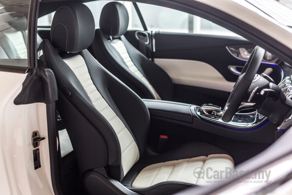 Audi A4 B9 (2016) Interior