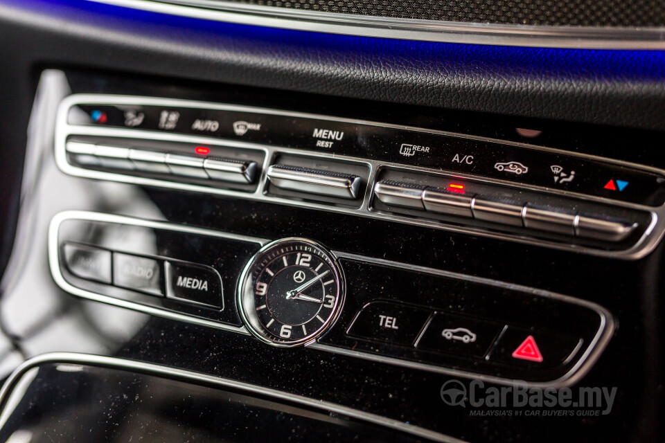 Nissan Navara D23 Facelift (2021) Interior