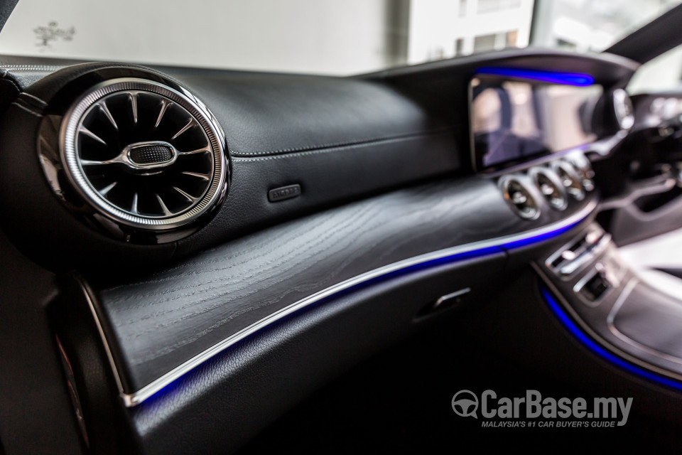 Mercedes-Benz E-Class Coupe C238 (2017) Interior