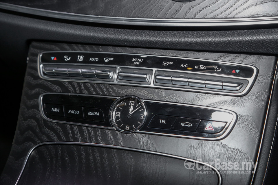 Mercedes-Benz E-Class Coupe C238 (2017) Interior