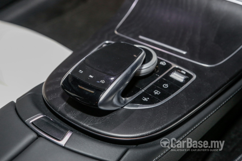 Mercedes-Benz E-Class Coupe C238 (2017) Interior