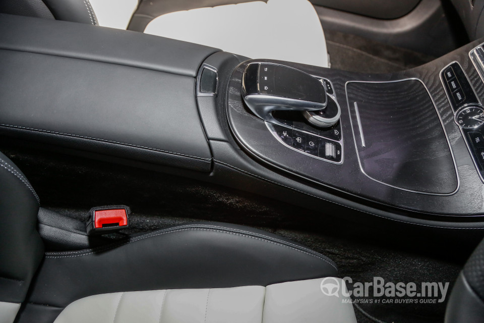 Mercedes-Benz E-Class Coupe C238 (2017) Interior