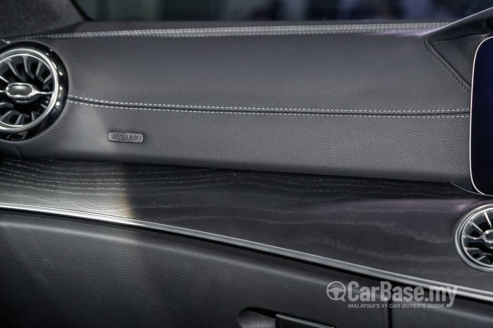 Mercedes-Benz E-Class Coupe C238 (2017) Interior