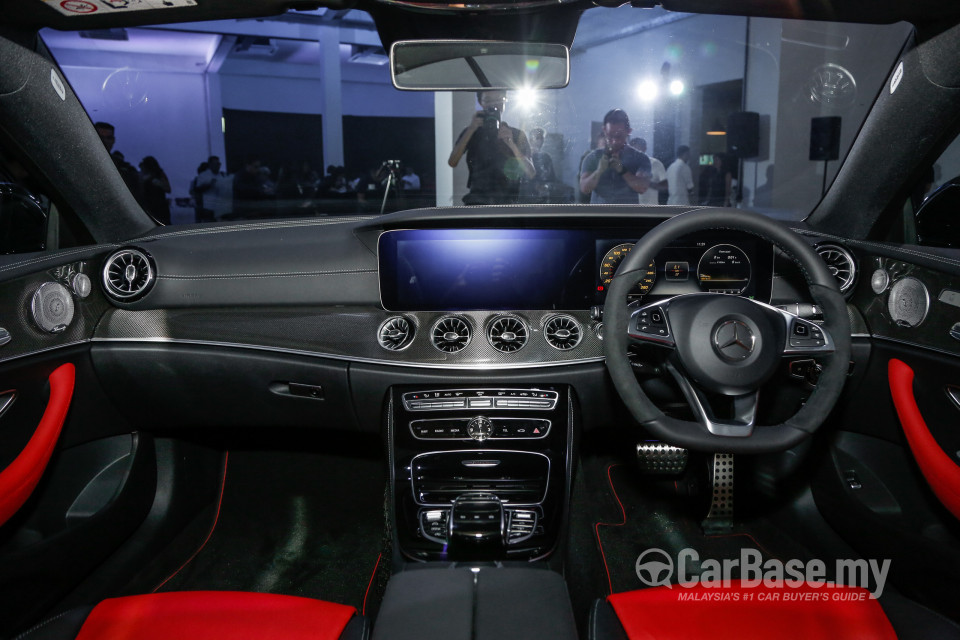 Mercedes-Benz E-Class Coupe C238 (2017) Interior