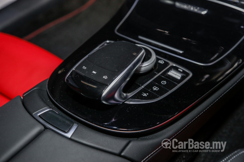 Mercedes-Benz E-Class Coupe C238 (2017) Interior