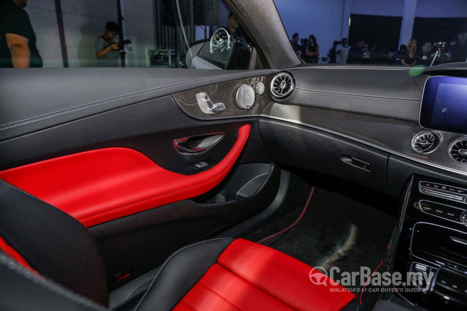 Mercedes-Benz E-Class Coupe C238 (2017) Interior