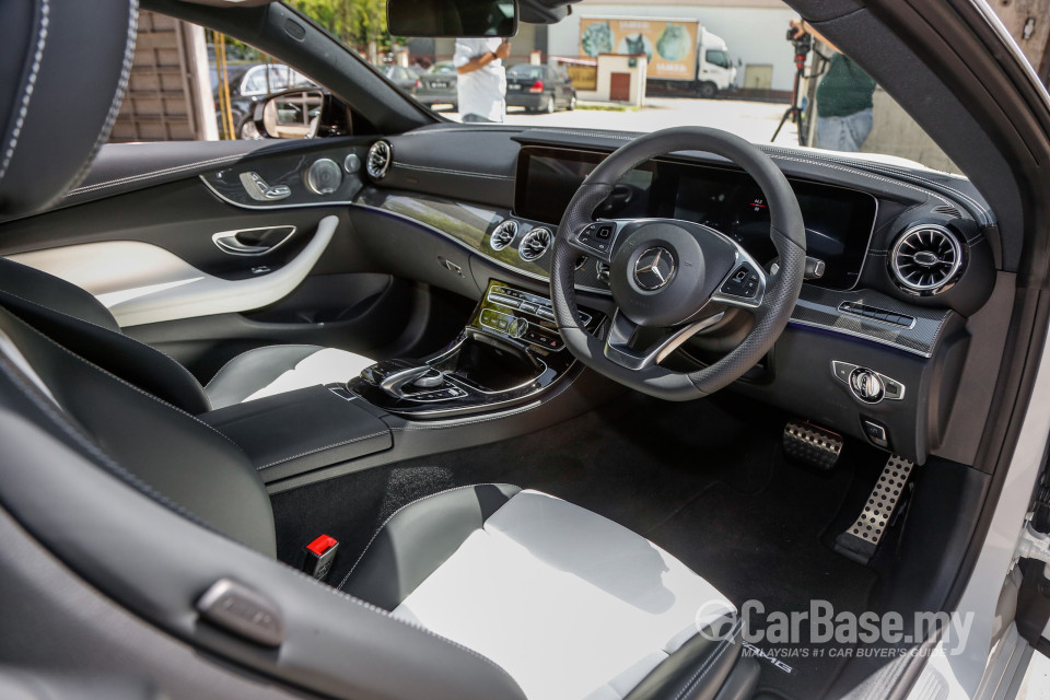 Mercedes-Benz E-Class Coupe C238 (2017) Interior