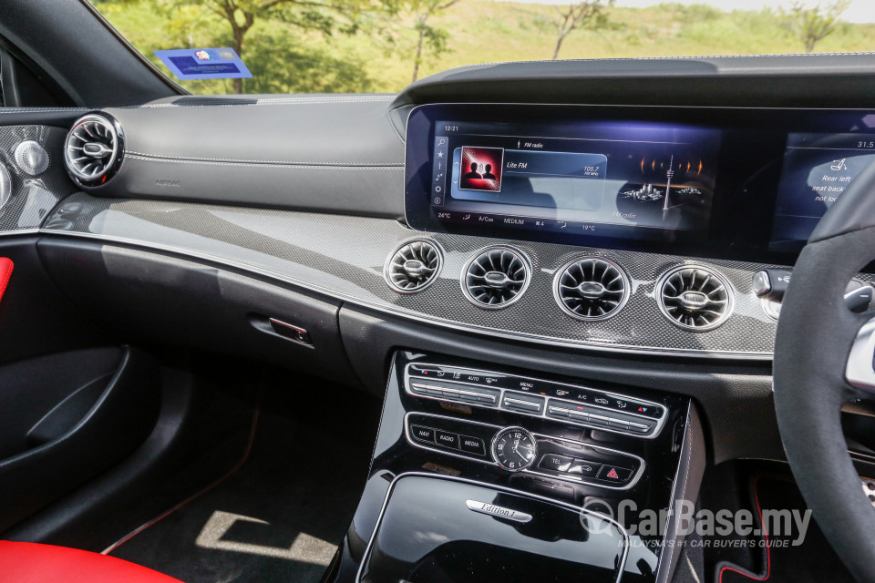 Mercedes-Benz E-Class Coupe C238 (2017) Interior