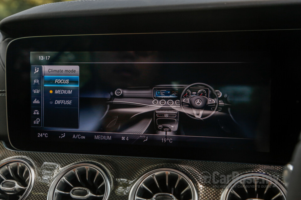 Mercedes-Benz SLC R172 Facelift (2016) Interior