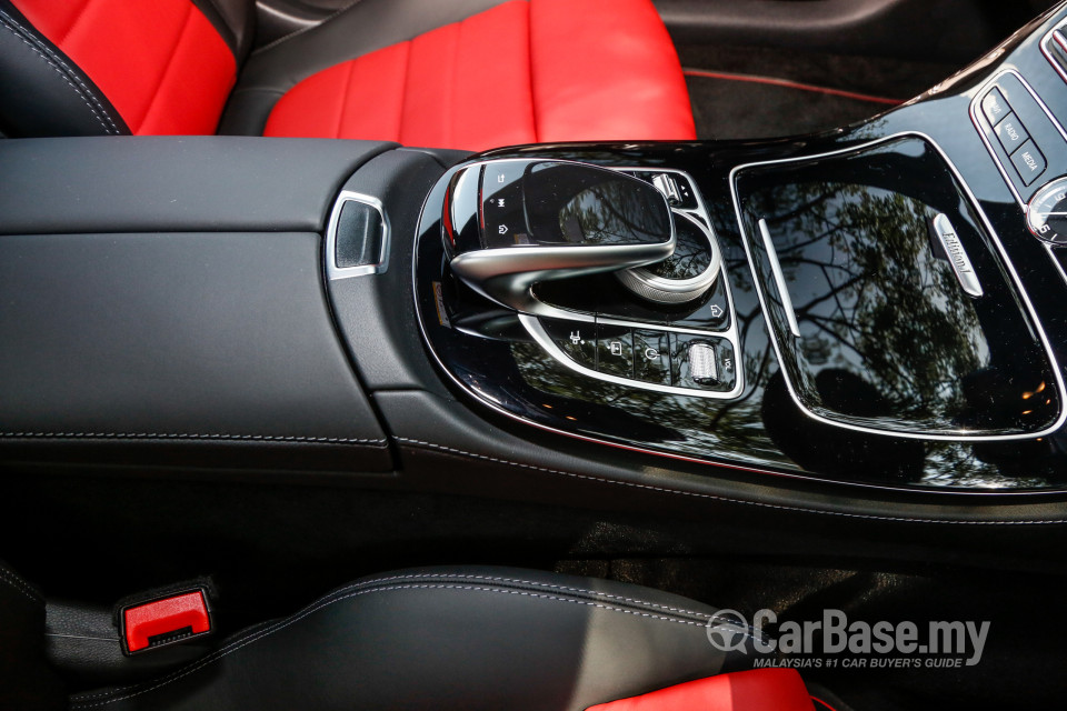 Mercedes-Benz E-Class Coupe C238 (2017) Interior