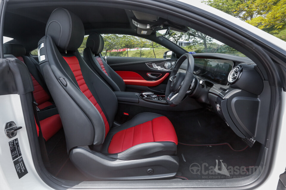 Perodua Aruz D38L (2019) Interior