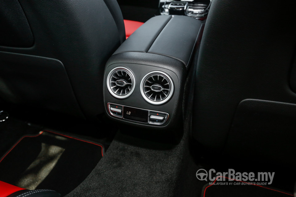Mercedes-Benz E-Class Coupe C238 (2017) Interior