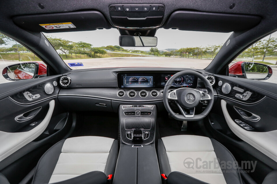 Toyota Innova AN140 (2016) Interior