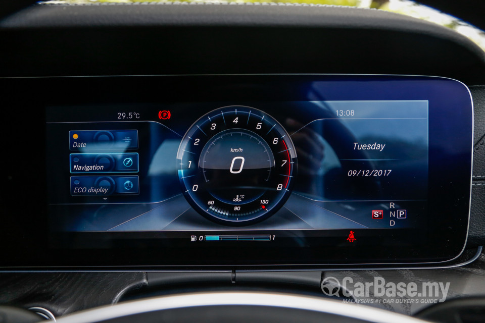 Mercedes-Benz E-Class Coupe C238 (2017) Interior