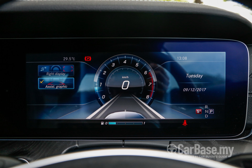 Mercedes-Benz E-Class Coupe C238 (2017) Interior
