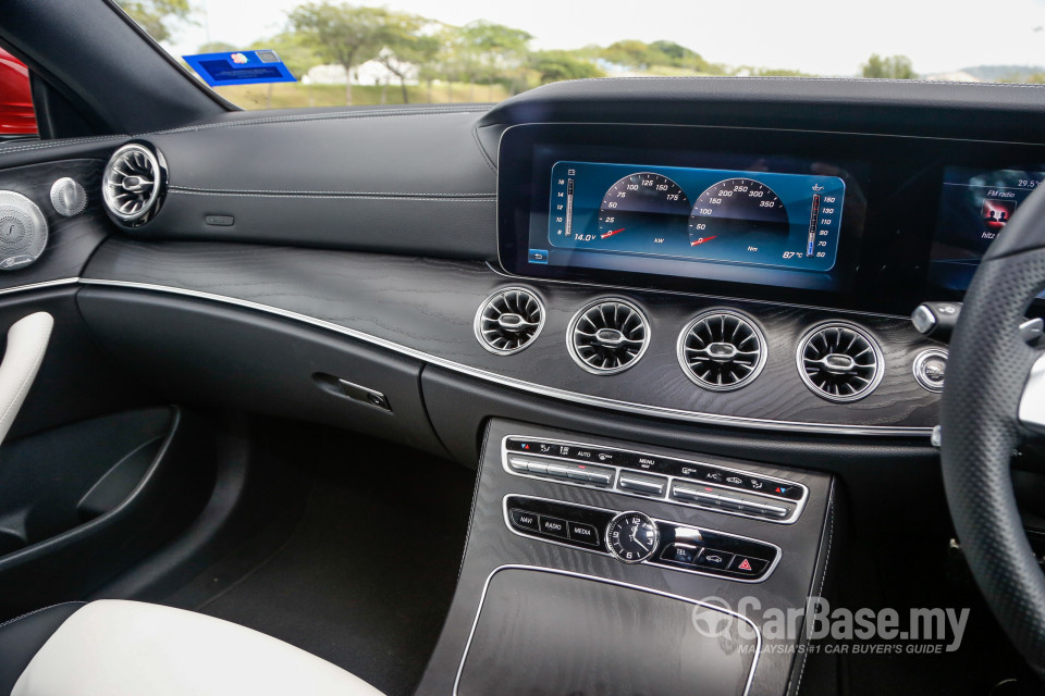Mercedes-Benz E-Class Coupe C238 (2017) Interior