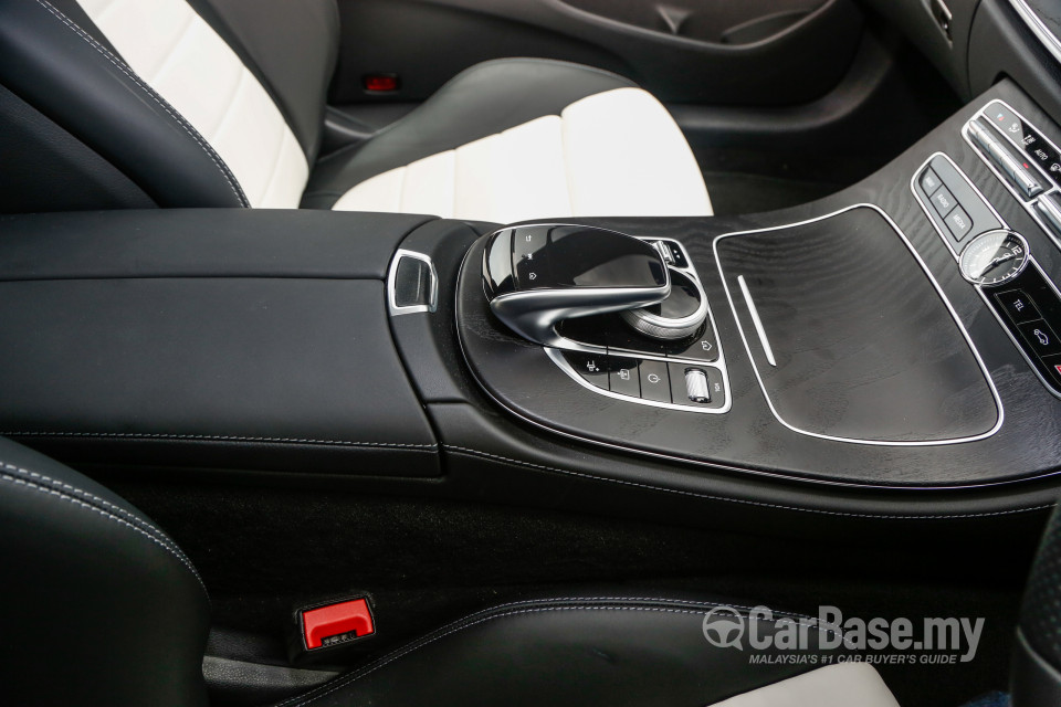 Mercedes-Benz E-Class Coupe C238 (2017) Interior