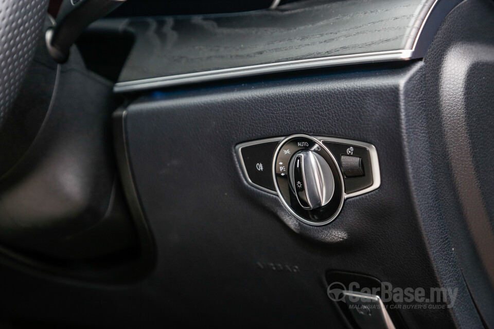 Mercedes-Benz SLC R172 Facelift (2016) Interior