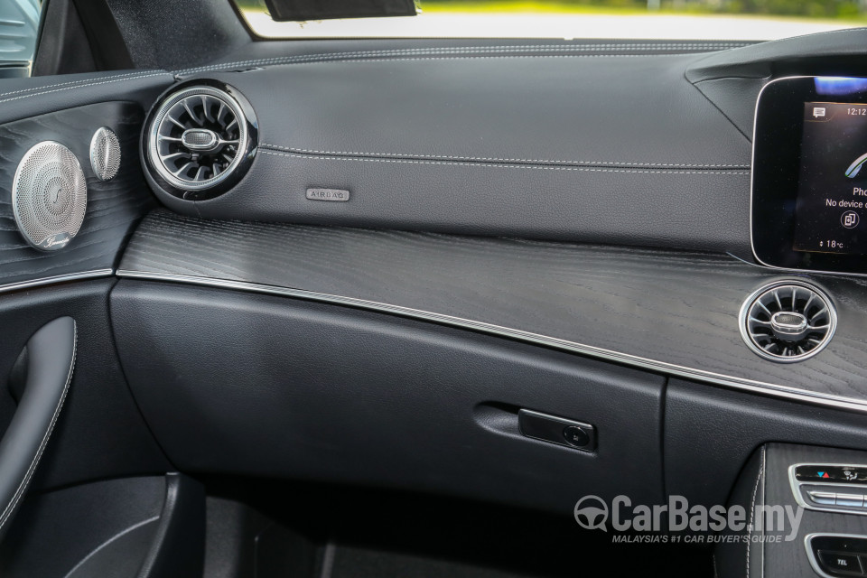 Mercedes-Benz E-Class Coupe C238 Facelift (2021) Interior
