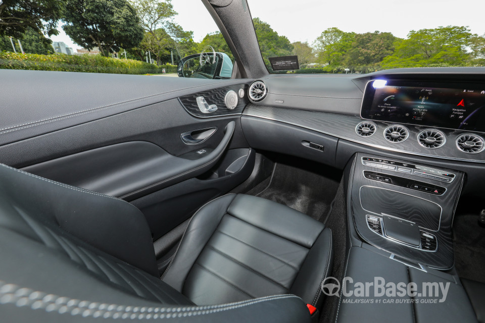 Mercedes-Benz E-Class Coupe C238 Facelift (2021) Interior
