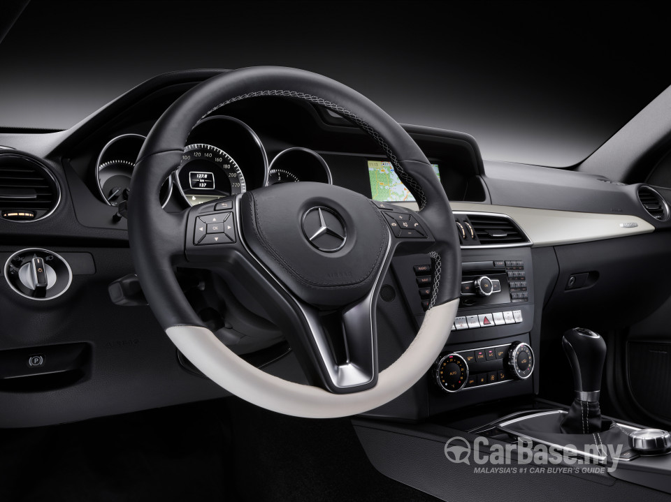 Mercedes-Benz C-Class Coupe C204 Facelift (2012) Interior