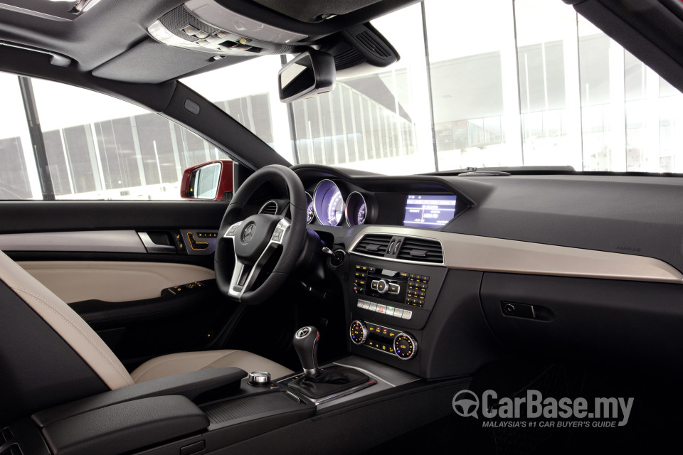 Mercedes-Benz C-Class Coupe C204 Facelift (2012) Interior