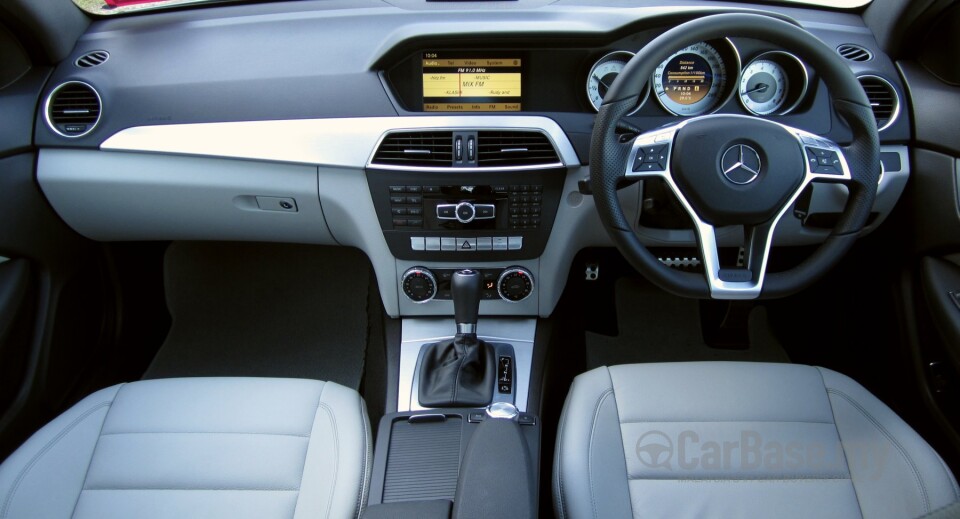 Nissan Navara D23 Facelift (2021) Interior