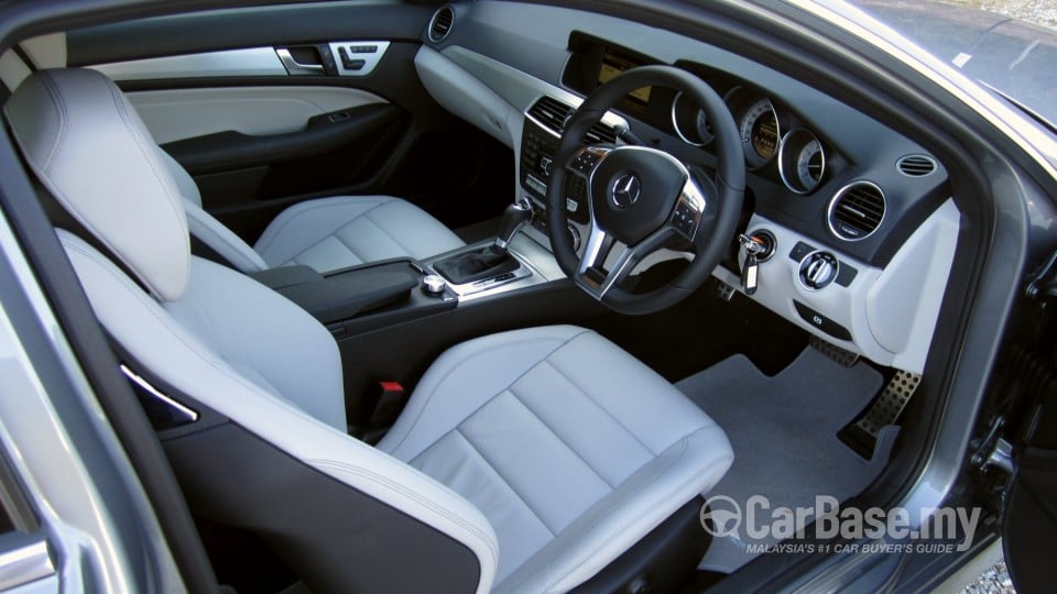 Mercedes-Benz C-Class Coupe C204 Facelift (2012) Interior