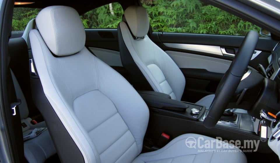 Mercedes-Benz C-Class Coupe C204 Facelift (2012) Interior