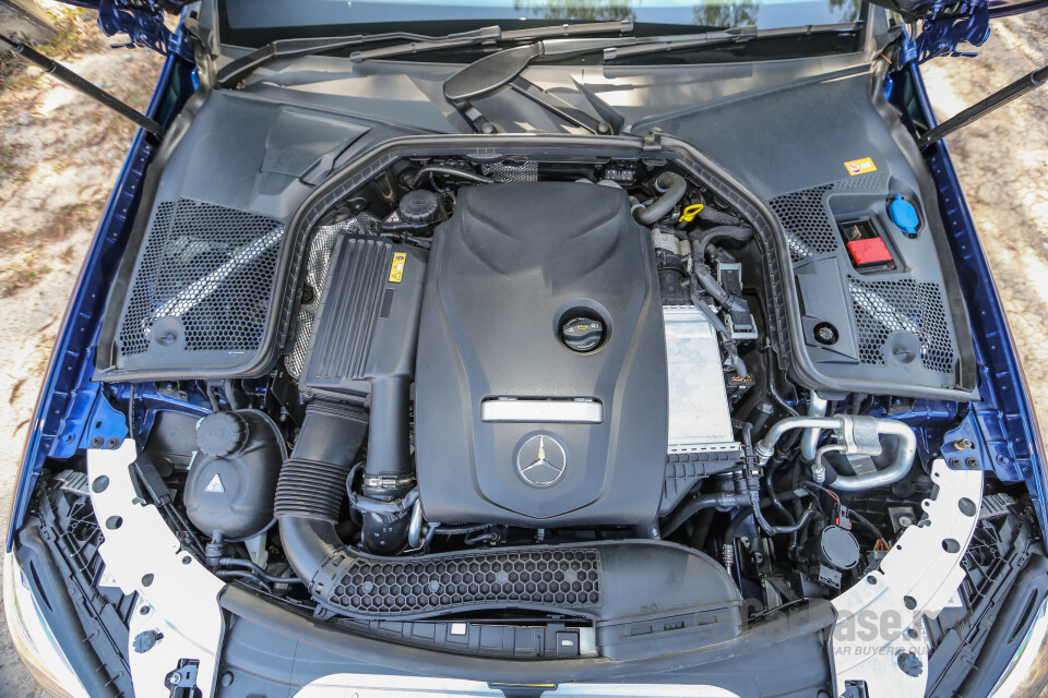 Subaru Outback BN (2015) Exterior