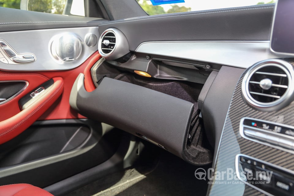 Mercedes-Benz C-Class Coupe C205 (2016) Interior