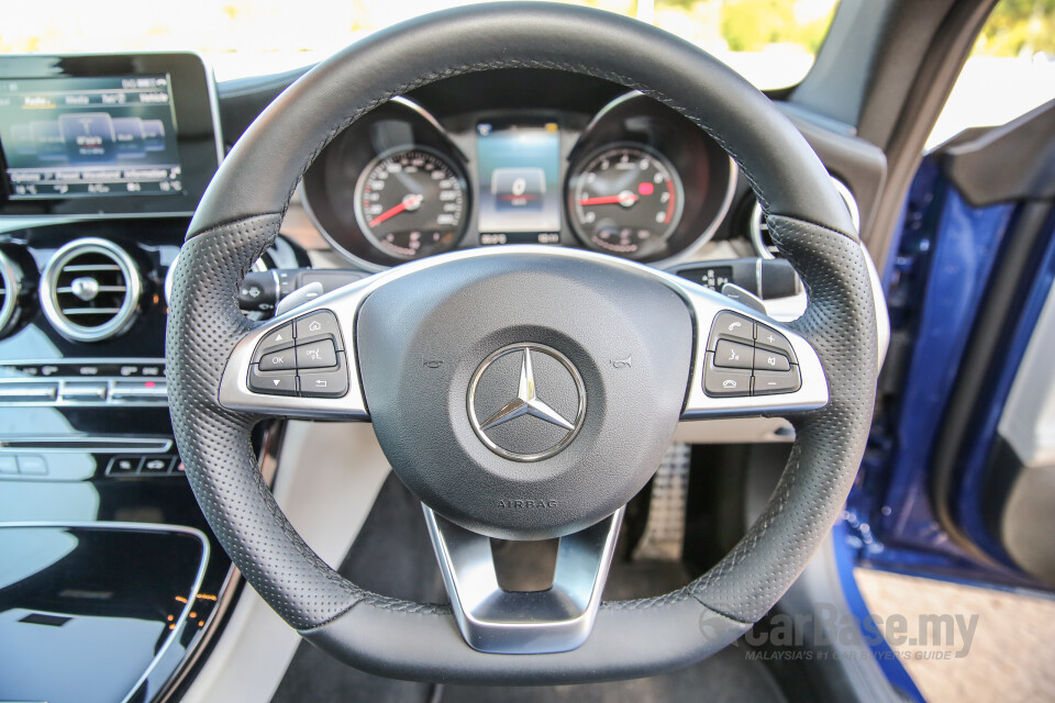 BMW i4 G26 (2022) Interior