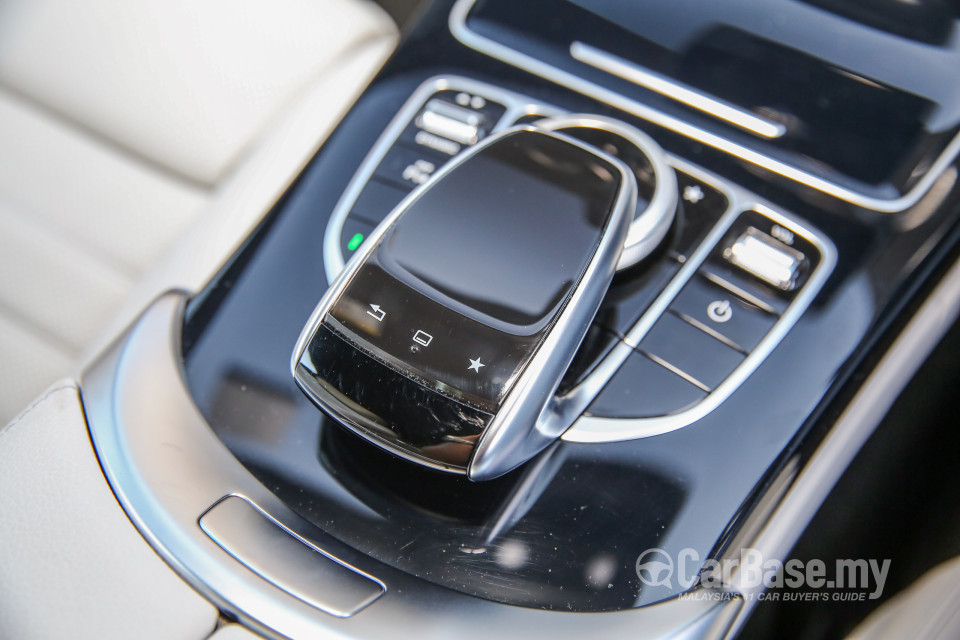 Mercedes-Benz C-Class Coupe C205 (2016) Interior