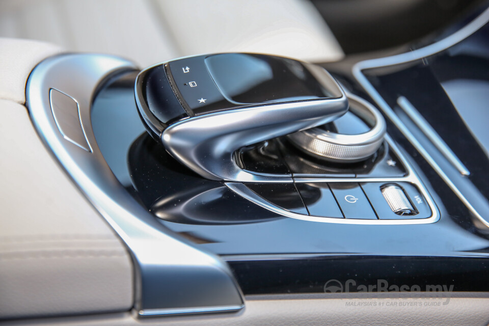 Mercedes-Benz AMG C-Class W205 AMG Facelift (2018) Interior