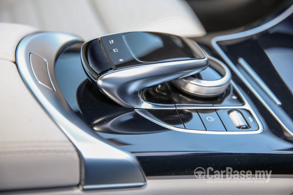 Mercedes-Benz C-Class Coupe C205 (2016) Interior