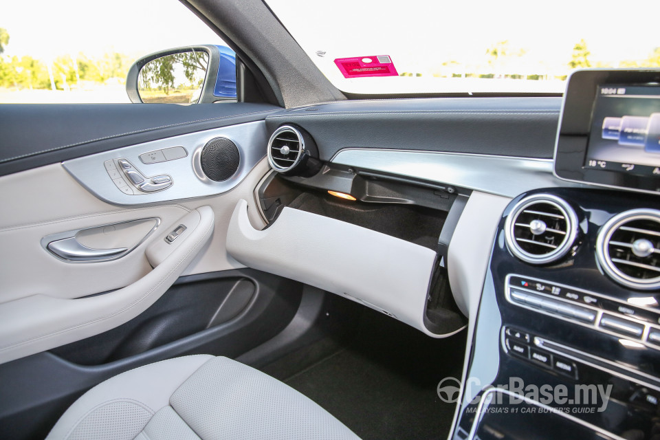 Mercedes-Benz C-Class Coupe C205 (2016) Interior