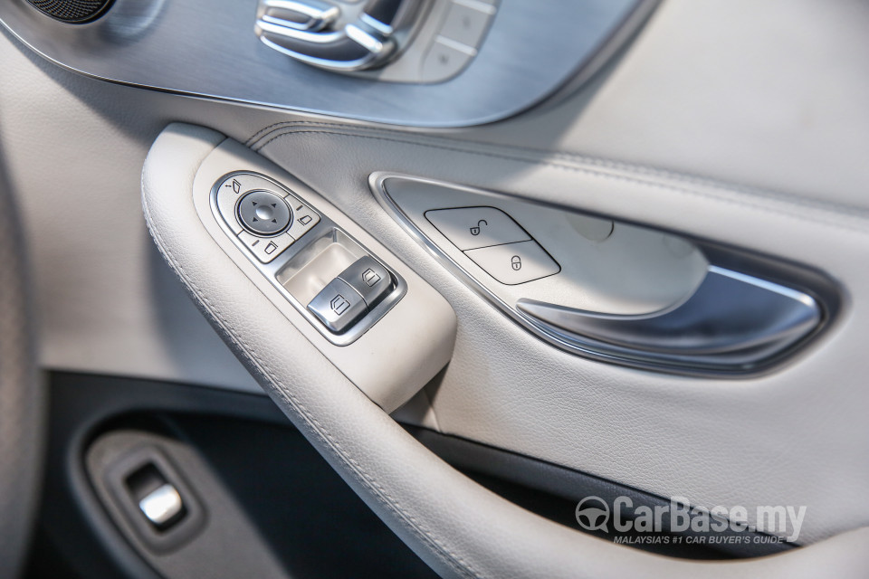 Mercedes-Benz C-Class Coupe C205 (2016) Interior