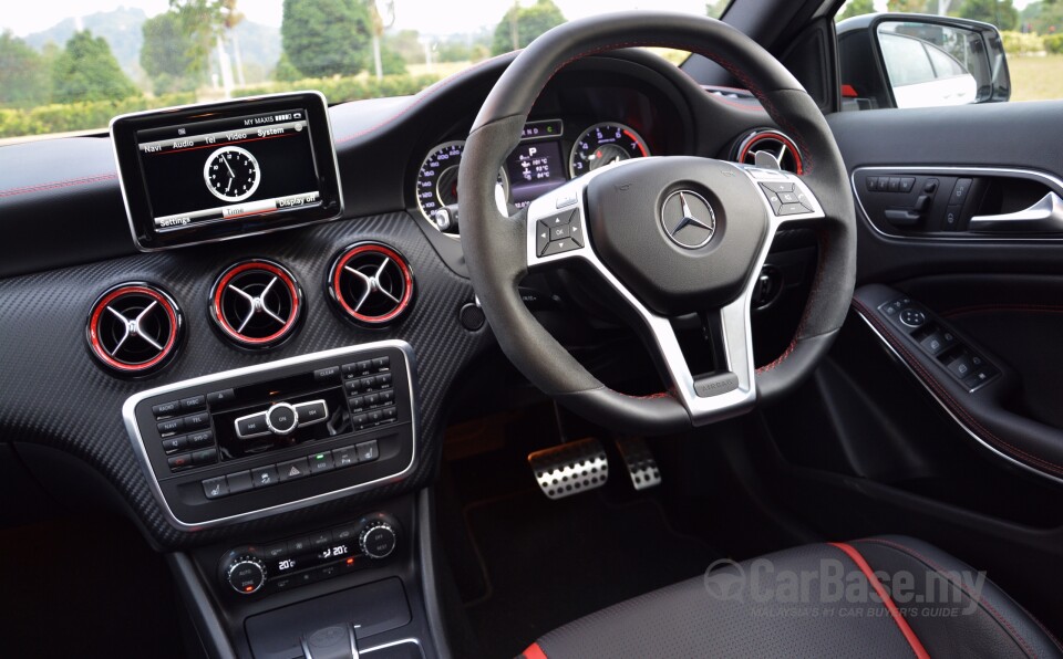 Nissan Navara D23 (2015) Interior