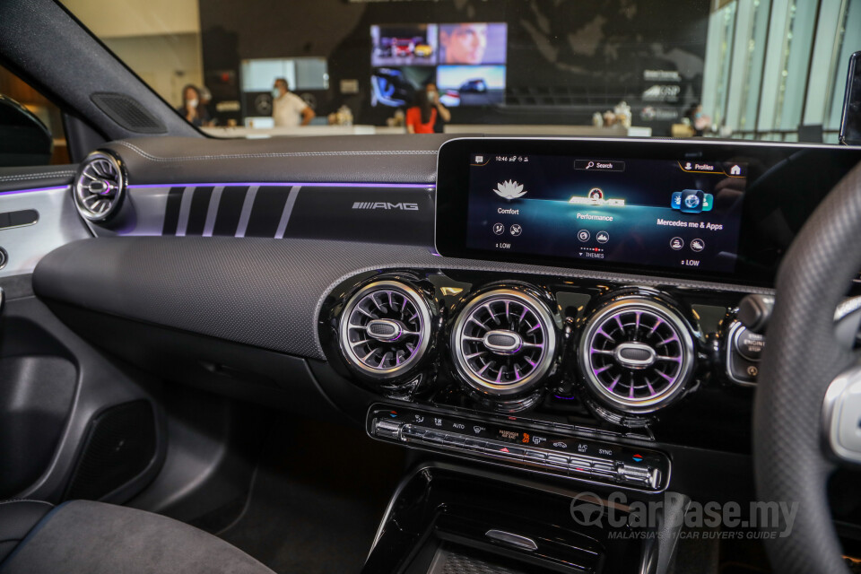 Honda Jazz GK Facelift (2017) Interior