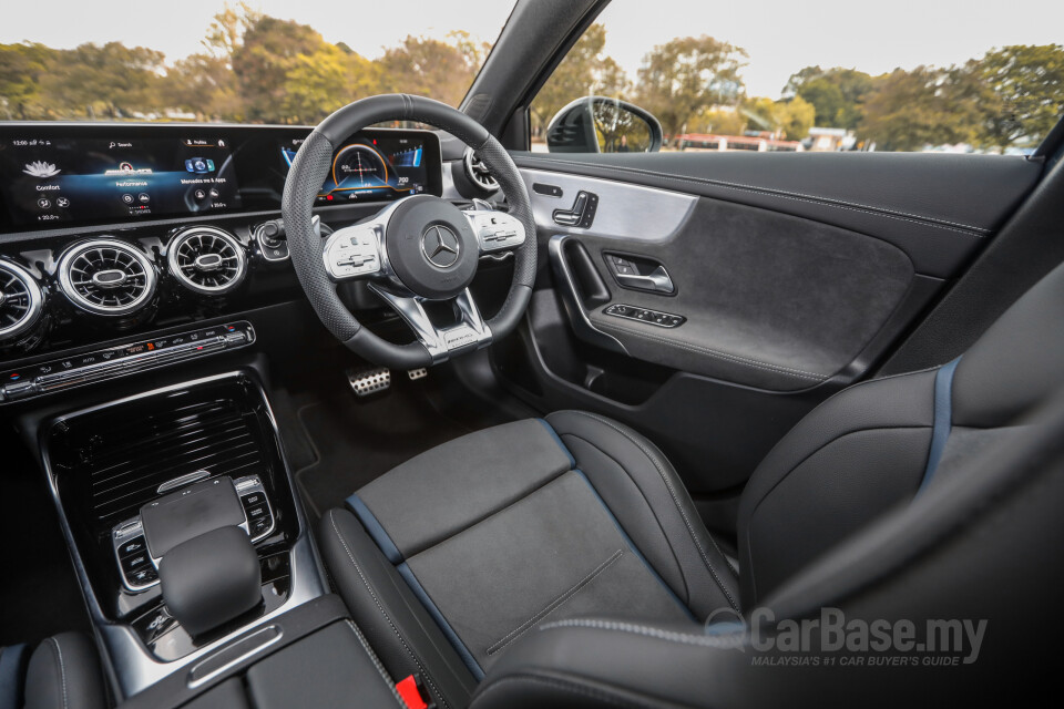 Mercedes-Benz SLC R172 Facelift (2016) Interior