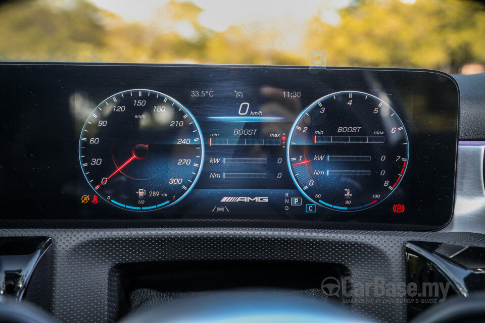 Perodua Aruz D38L (2019) Interior