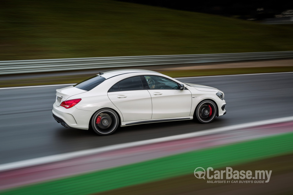 Mercedes-Benz AMG CLA C117 (2014) Exterior