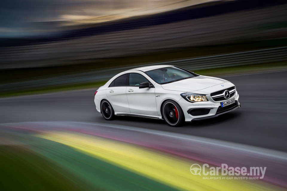 Mercedes-Benz AMG CLA C117 (2014) Exterior