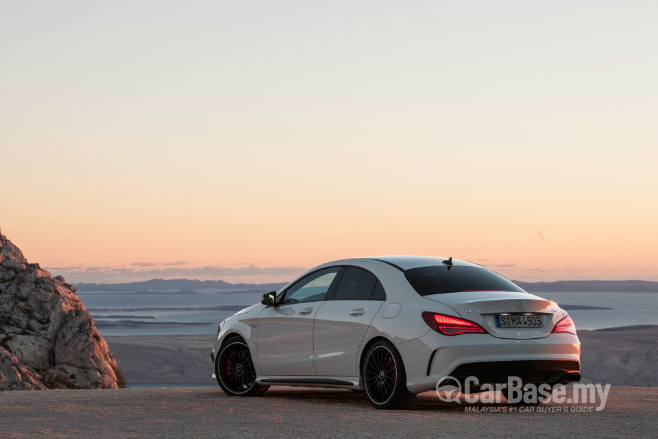 Mercedes-Benz AMG CLA C117 (2014) Exterior