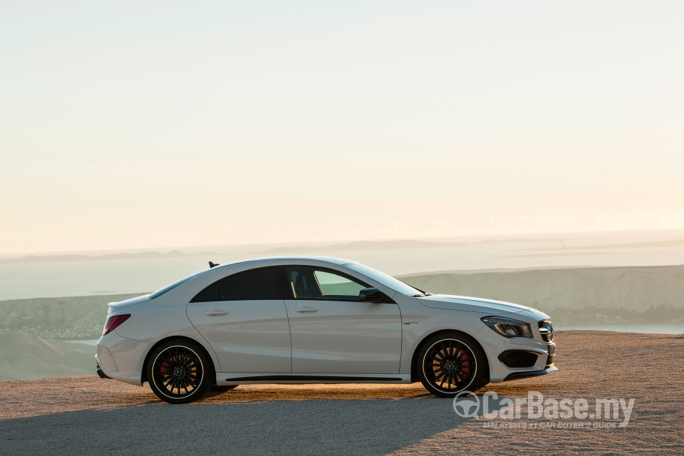 Mercedes-Benz AMG CLA C117 (2014) Exterior